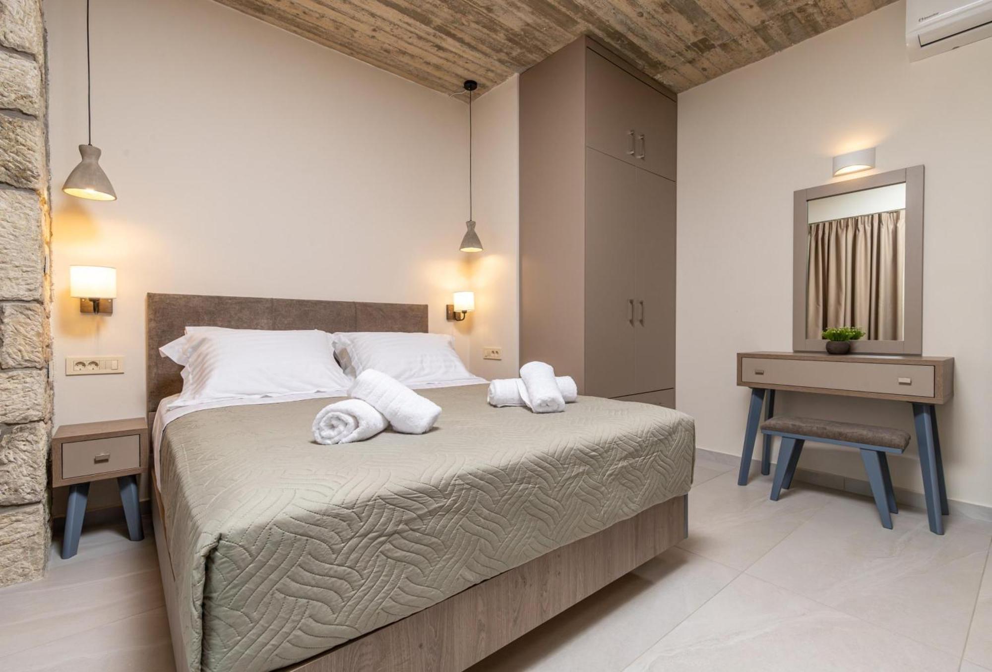 Achatis Apartments With Sea View Колимварион Экстерьер фото