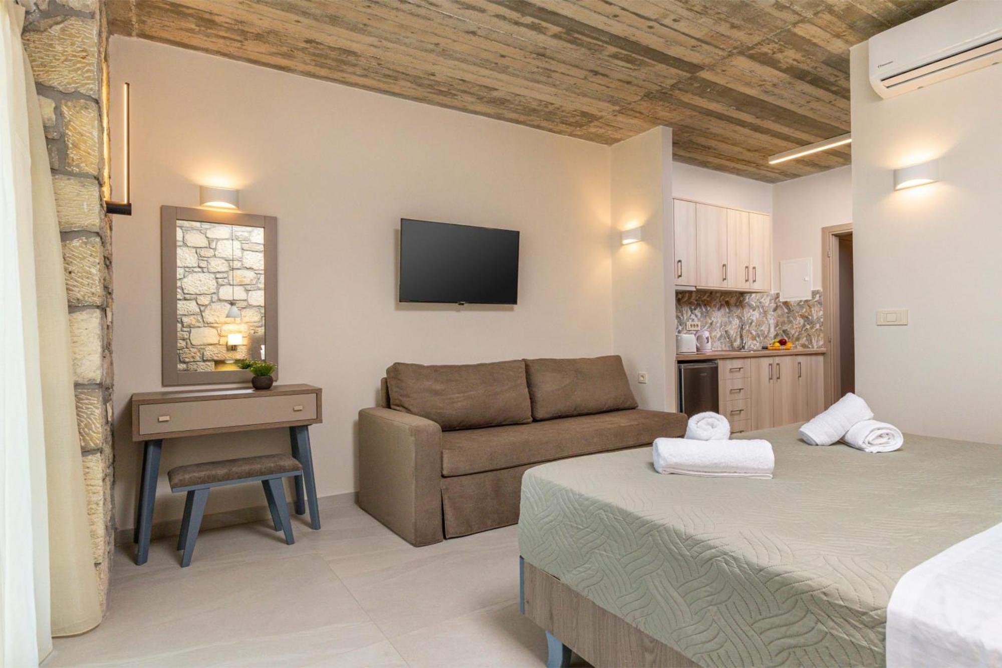 Achatis Apartments With Sea View Колимварион Экстерьер фото