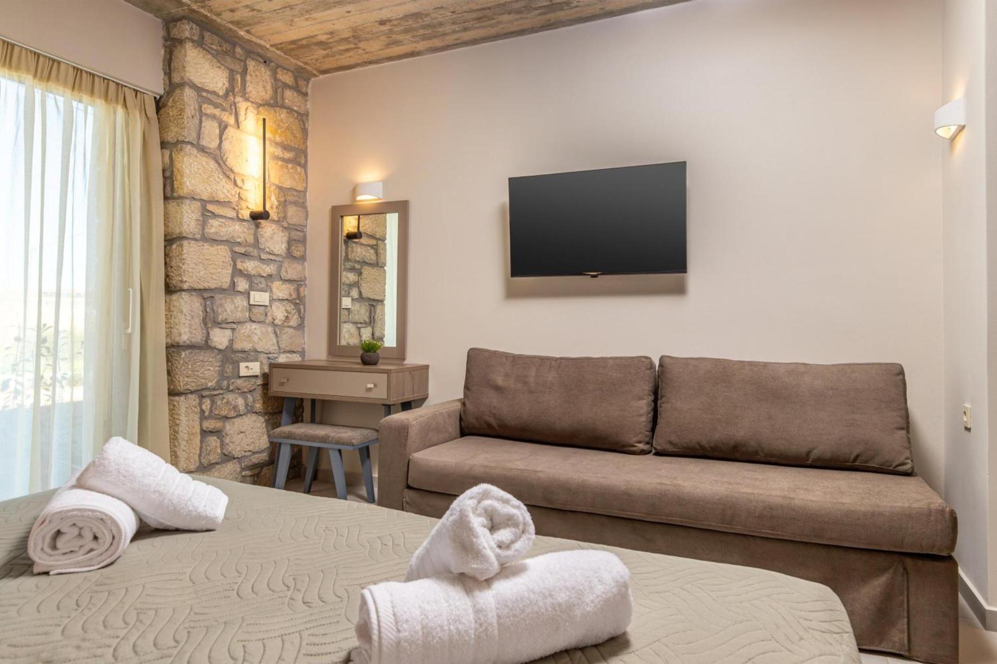 Achatis Apartments With Sea View Колимварион Экстерьер фото